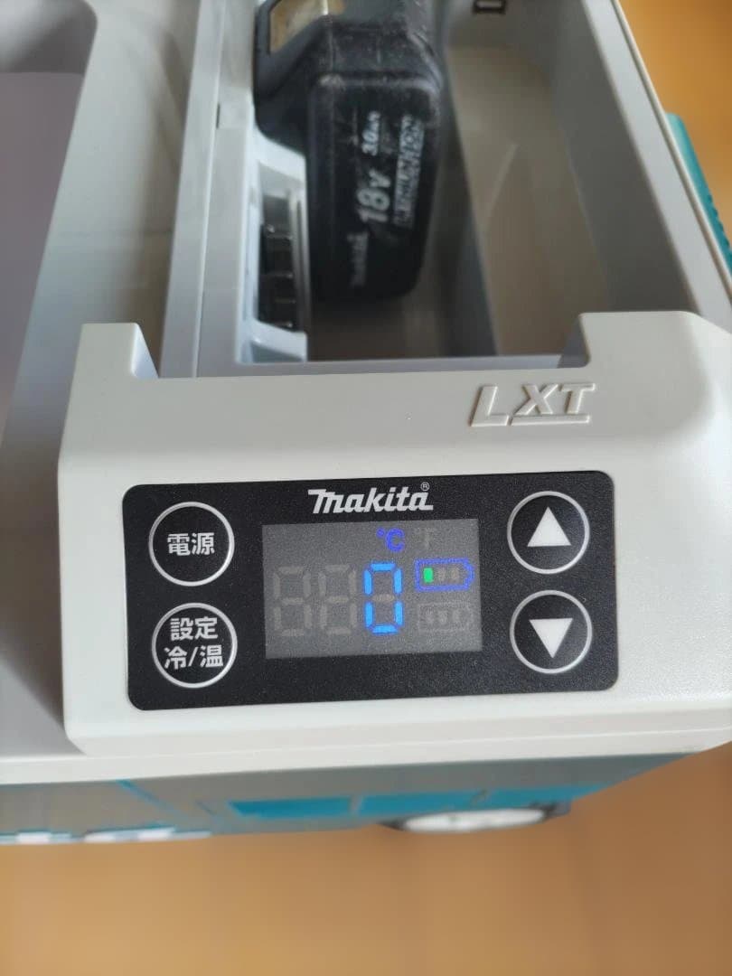 Makita 冷温庫 CW180D