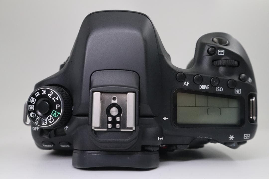 【美品】Canon EOS 80D デジタル一眼レフ 単焦点50mmレンズセット