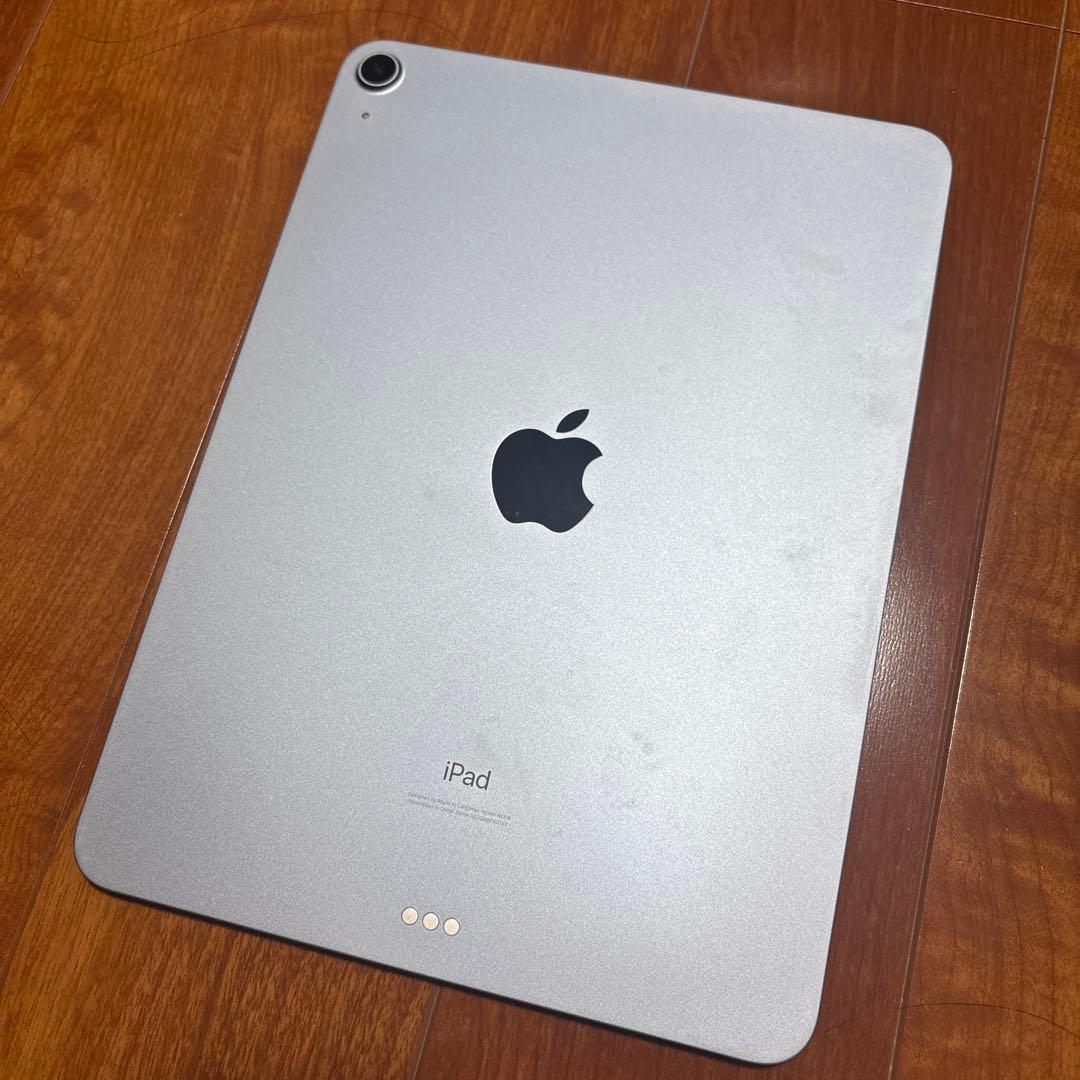Apple iPad Air 4 256 シルバー 本体 + カバー付き