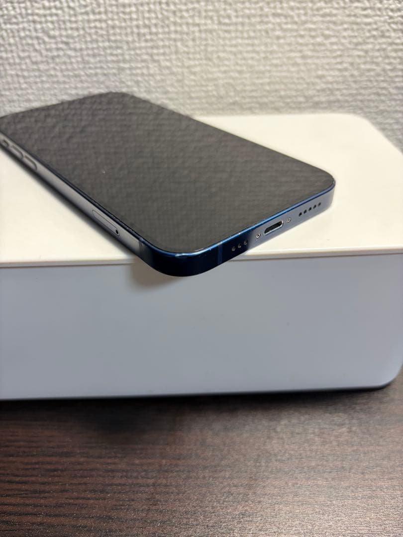 Apple iPhone12 ブルー