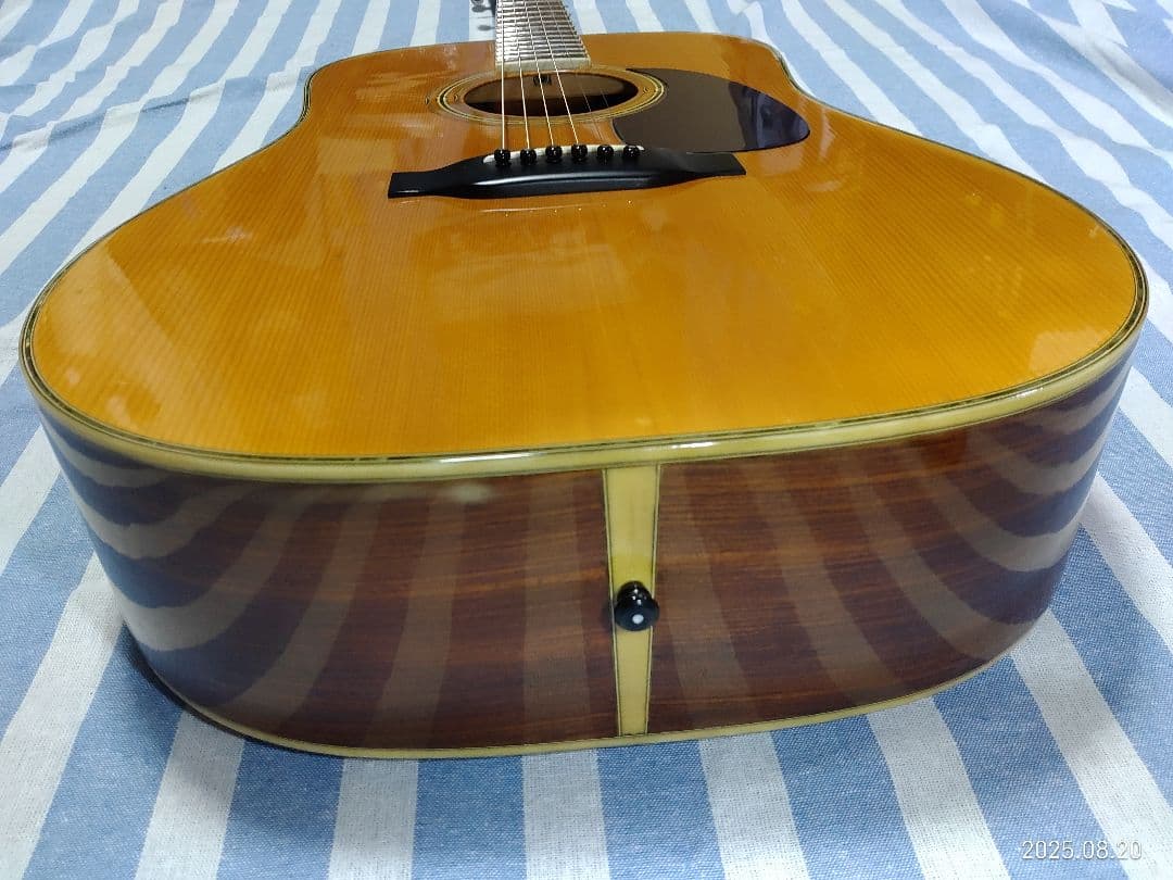 MORRISのドレッドノートタイプ・アコースティックギターW-30日本製美品です