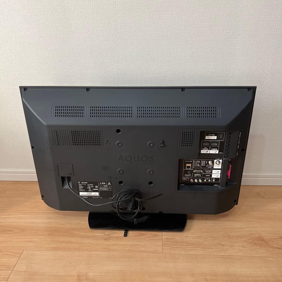SHARP　AQUOS　32型テレビ　2016年製