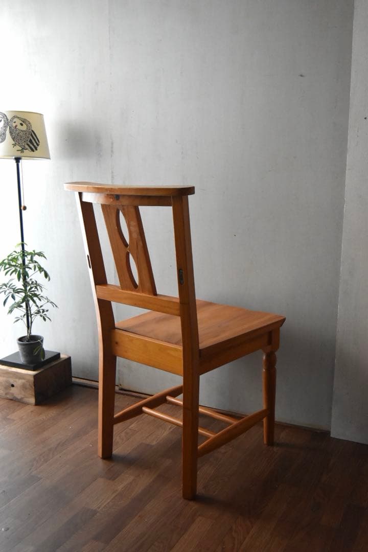 shuca チャーチ調チェア ①