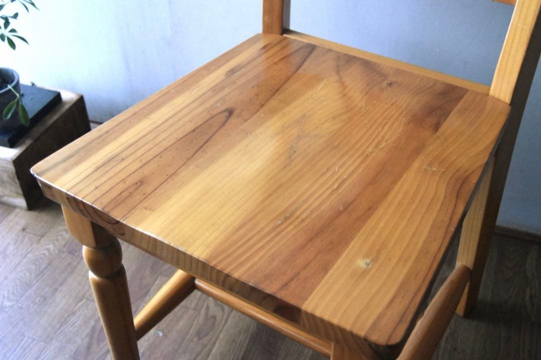 shuca チャーチ調チェア ①