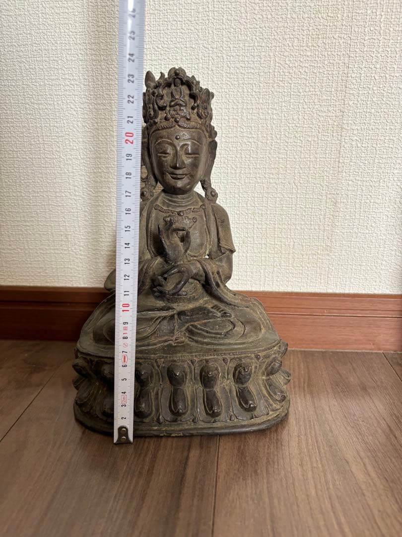古董 古銅の観音菩薩座像(明代・14〜17世紀) 旧家藏出 贵重品 古銅製