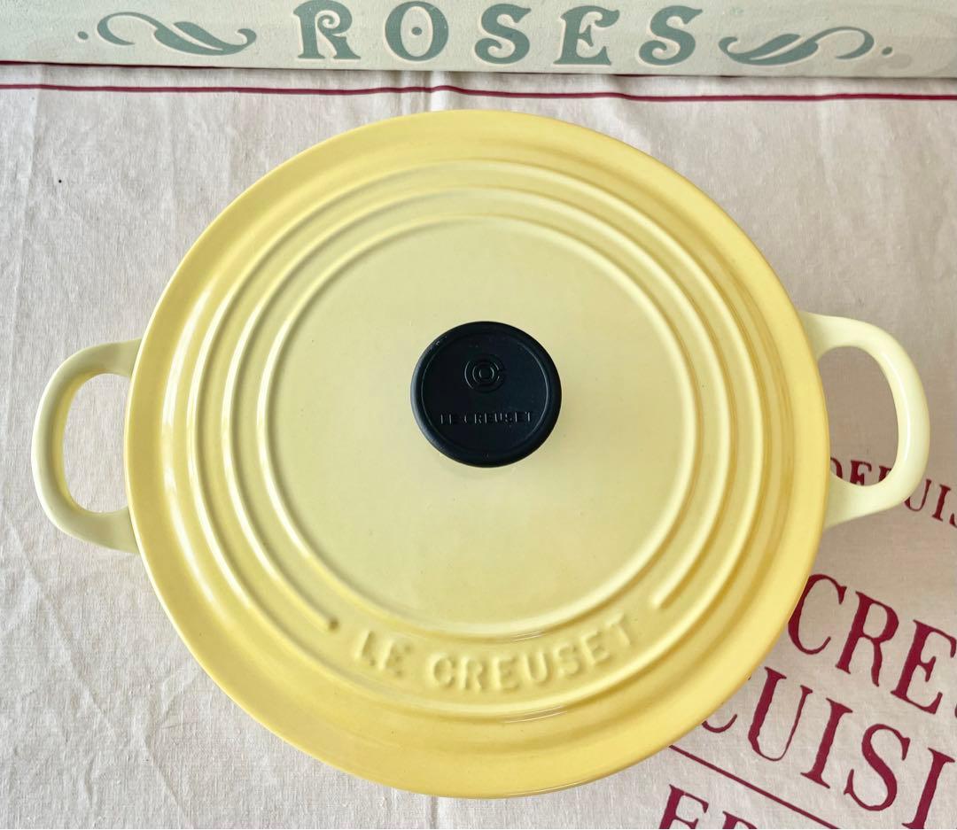 ＊＊ココット・ロンド２２cm　ル・クルーゼ＊＊中古　美品　イエロー