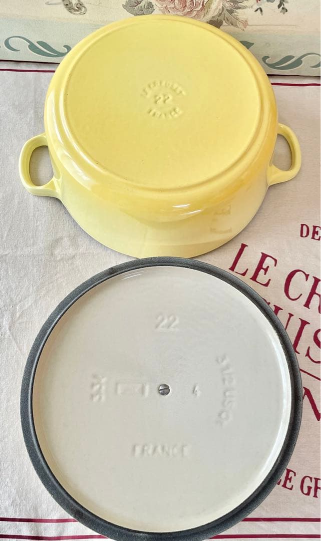 ＊＊ココット・ロンド２２cm　ル・クルーゼ＊＊中古　美品　イエロー