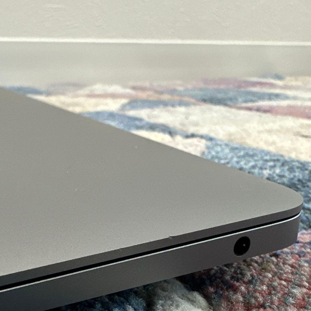 MacBook本体 Apple MacBook Air 256GB