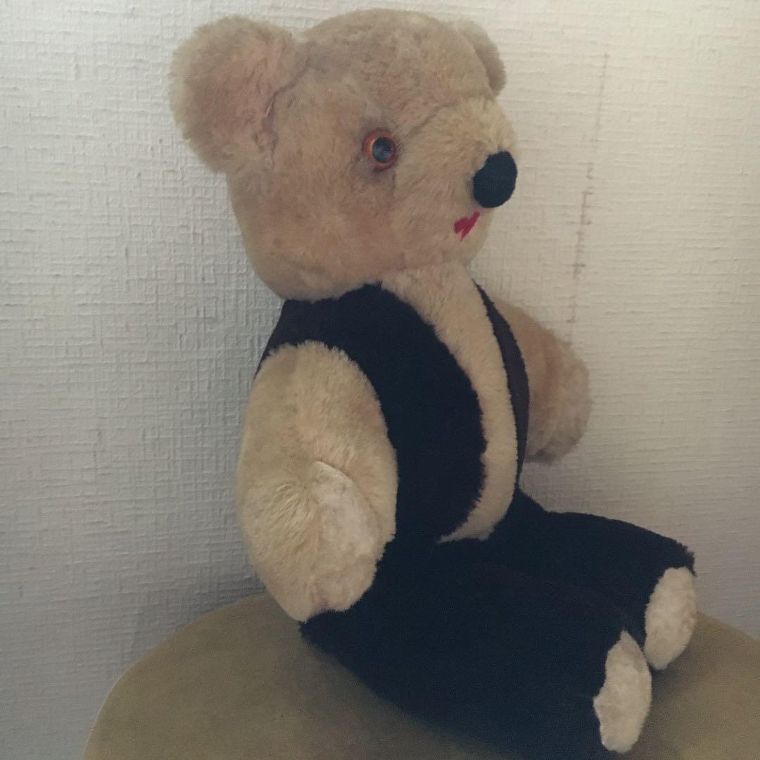 古いくまのぬいぐるみ