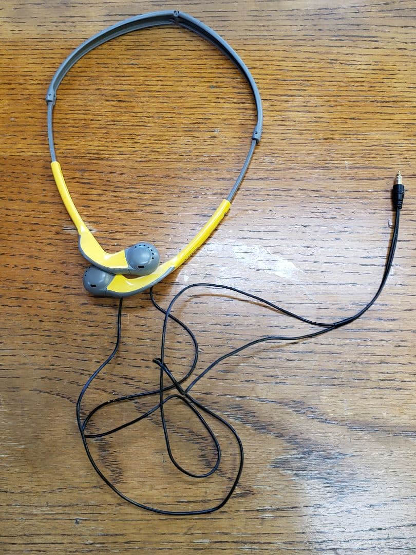 ソニー　折り畳み可能イヤホン　MDR-A30G