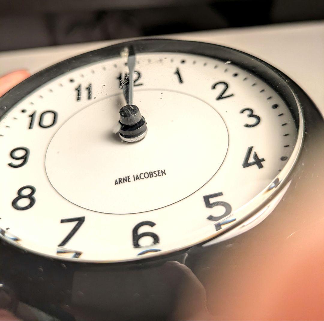 アルネ・ヤコブセン ブラック 置時計