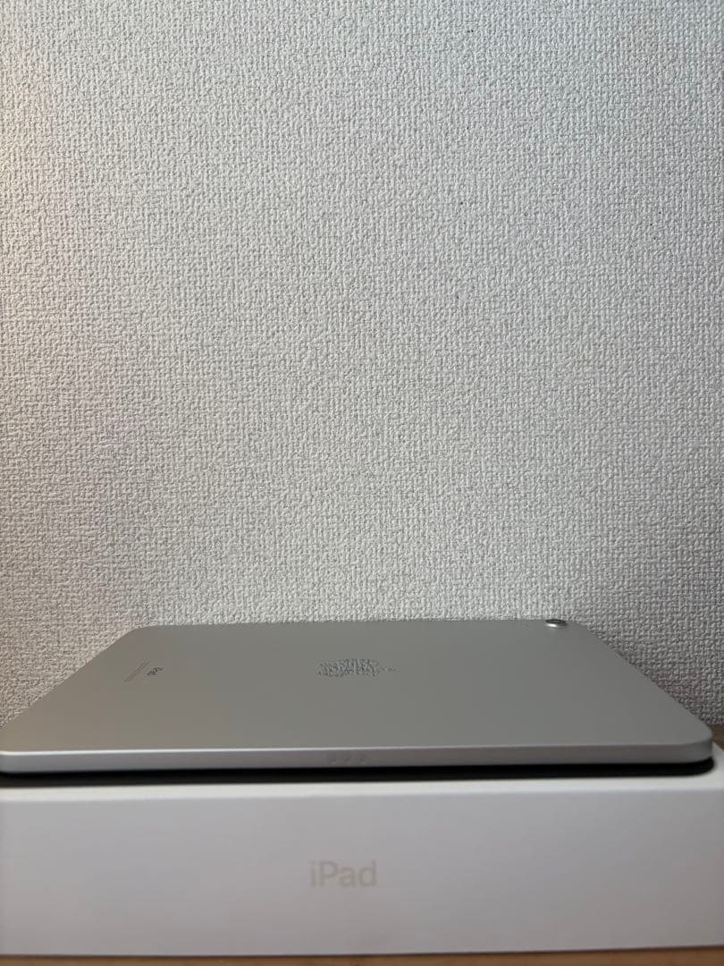 美品　Apple iPad（第10世代）シルバー64GB wifiモデル本体