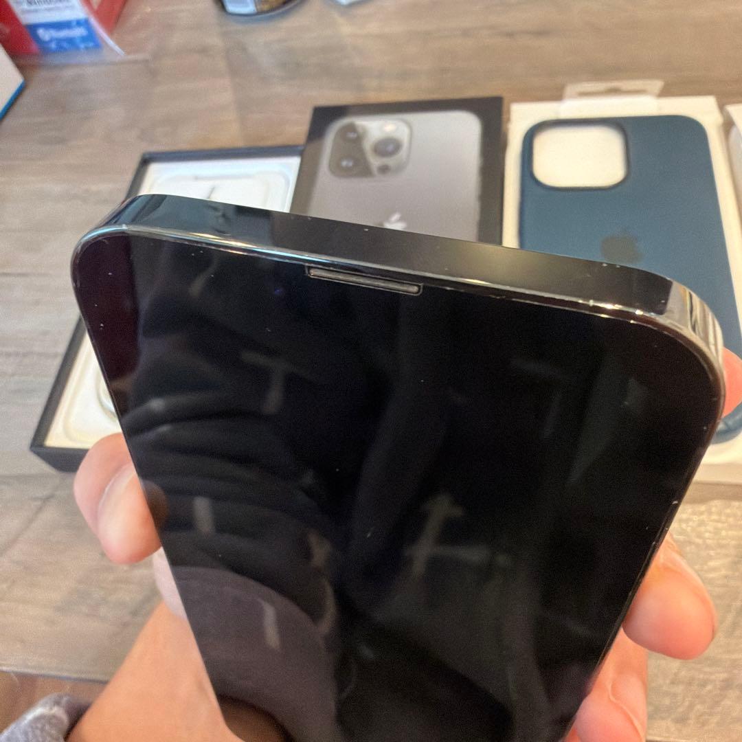 iPhone 13 Pro 256GB グラファイト箱付き充電器付き