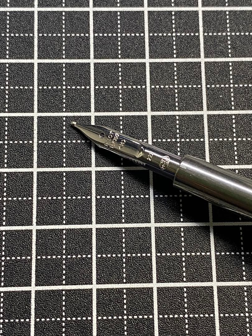 PILOT CAPLESS FERMO DARK-GREEN 万年筆　字幅M