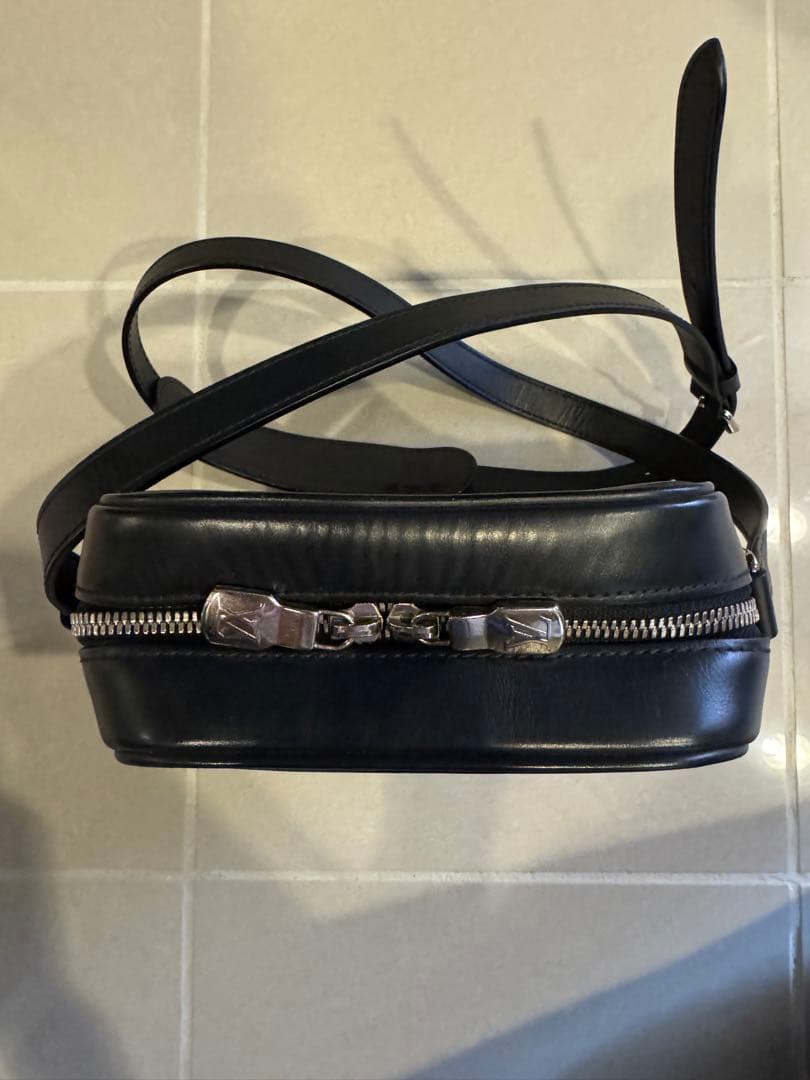 ルイヴィトン シュプリーム ダヌーブPM ショルダーバッグ エピ ブラック　美品