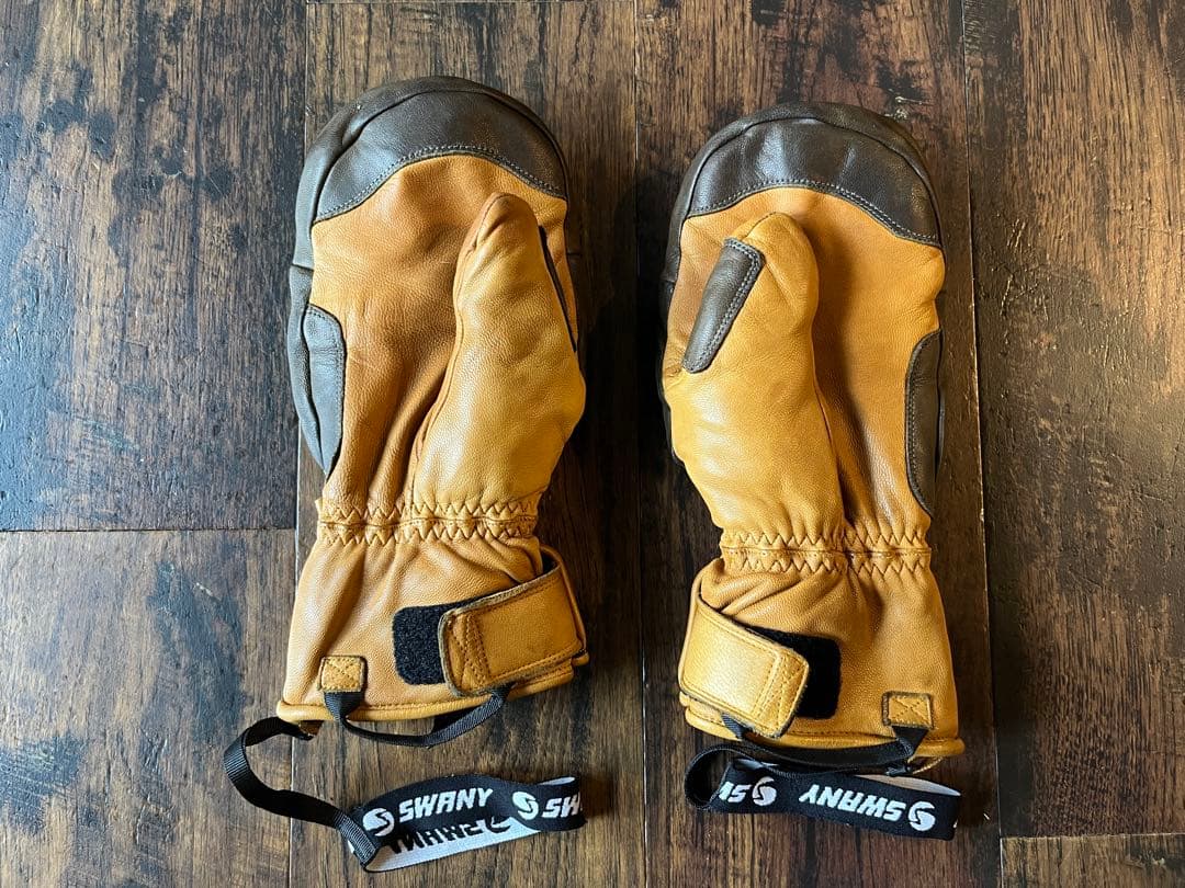 スワニー グローブ Calore カローレ Mサイズ