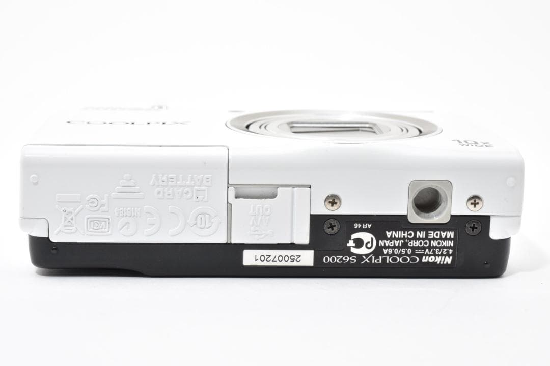ニコン クールピクス S6200 コンパクトデジタルカメラ ホワイト Canon