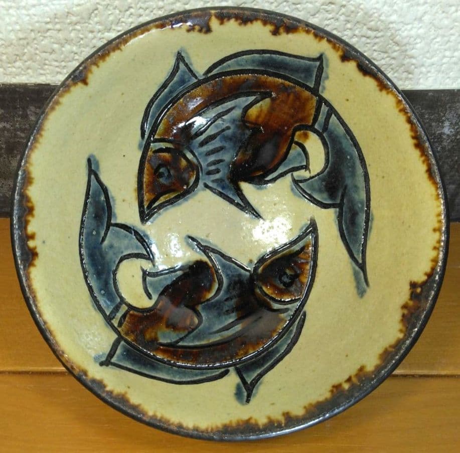 人間国宝 金城次郎 魚紋茶碗 栞 共箱 最上作 美品 壺屋焼 やちむん 壷屋焼