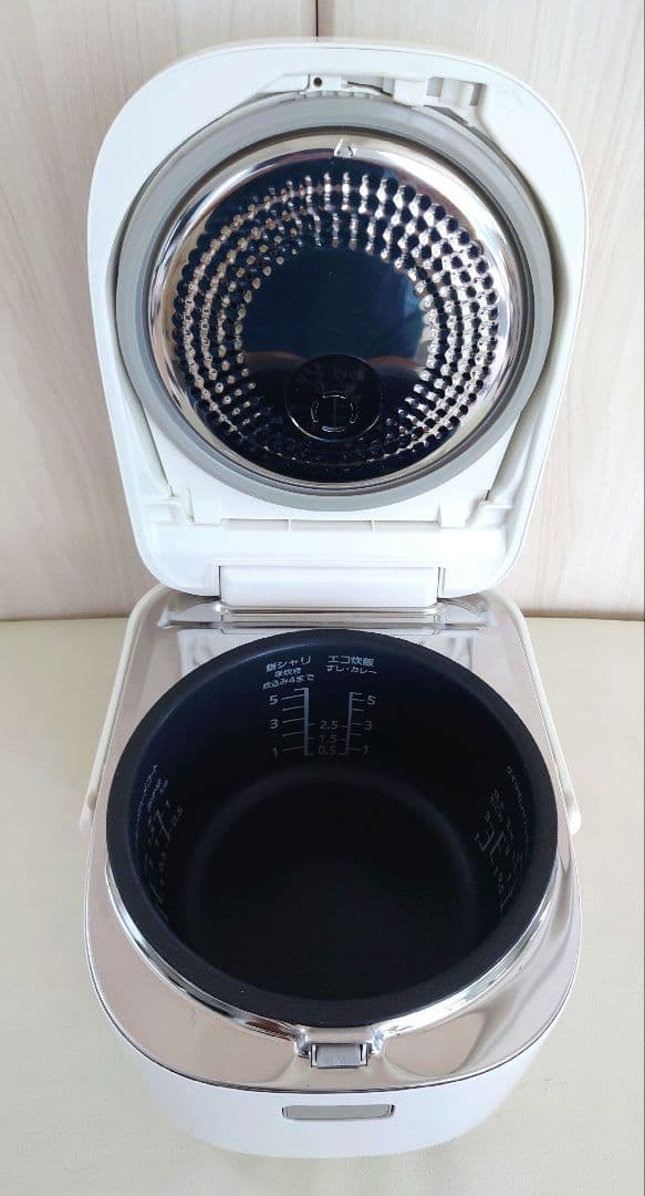 パナソニック IHジャー炊飯器　5.5合炊き SR-HB109 ダイヤモンド銅釜