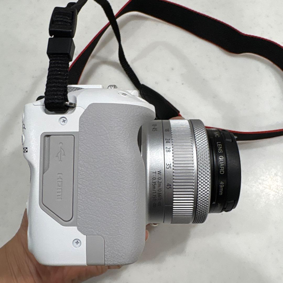 Canon ミラーレス一眼カメラ EOS R50 ダブルズームキット（ブラック）