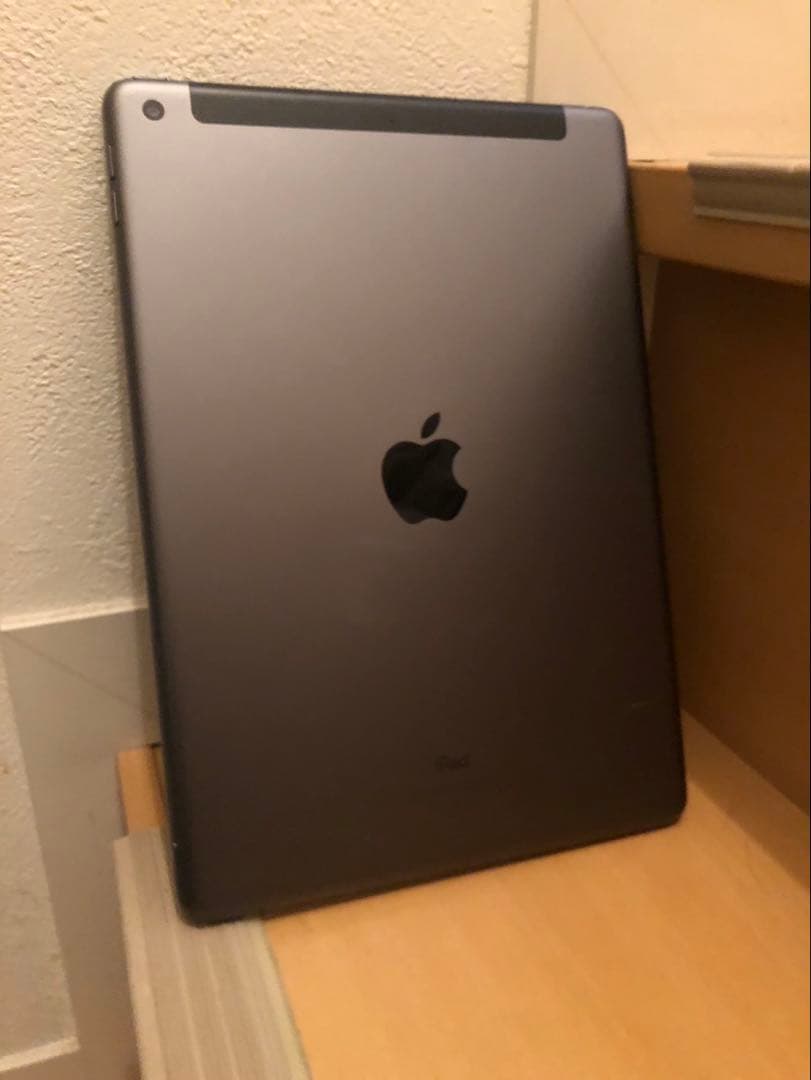 iPad 第八世代 32GB SIMフリー