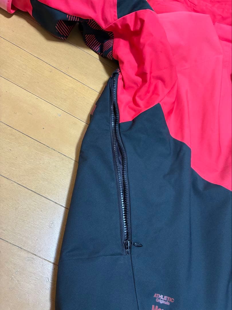 美品 デサントMove Sport スキーウェアジャケットMサイズ167〜173