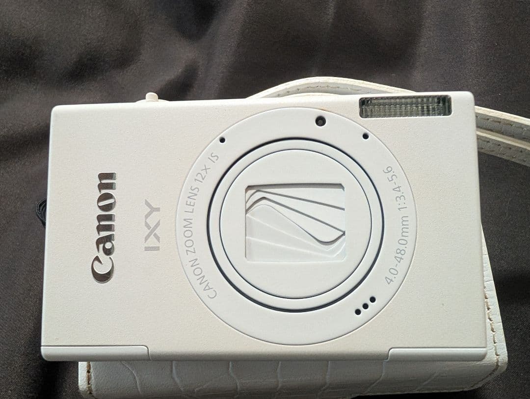 ☆値下げ☆　Canon IXY1 専用ケース付き　コンパクトデジタルカメラ