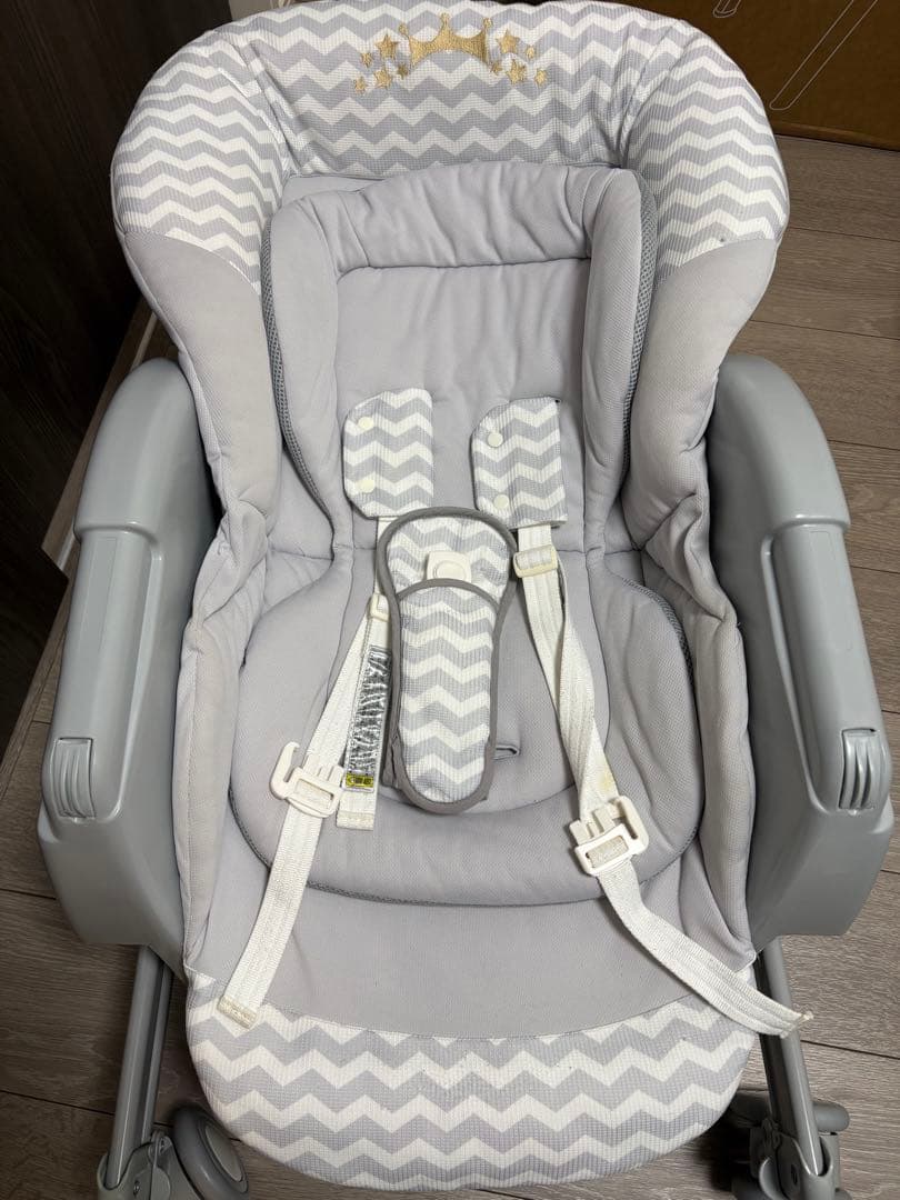 【匿名配送】アップリカ ハイローチェア 手動ユラリズム