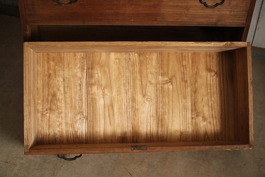 味のある木製のチェスト　引き出し3段　桐箪笥　昭和レトロ　タンス　古家具　古民家