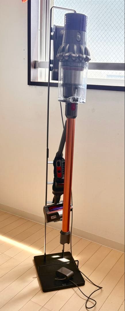 Dyson V10コードレス掃除機＋towerスタンド(モーターヘッドなし)