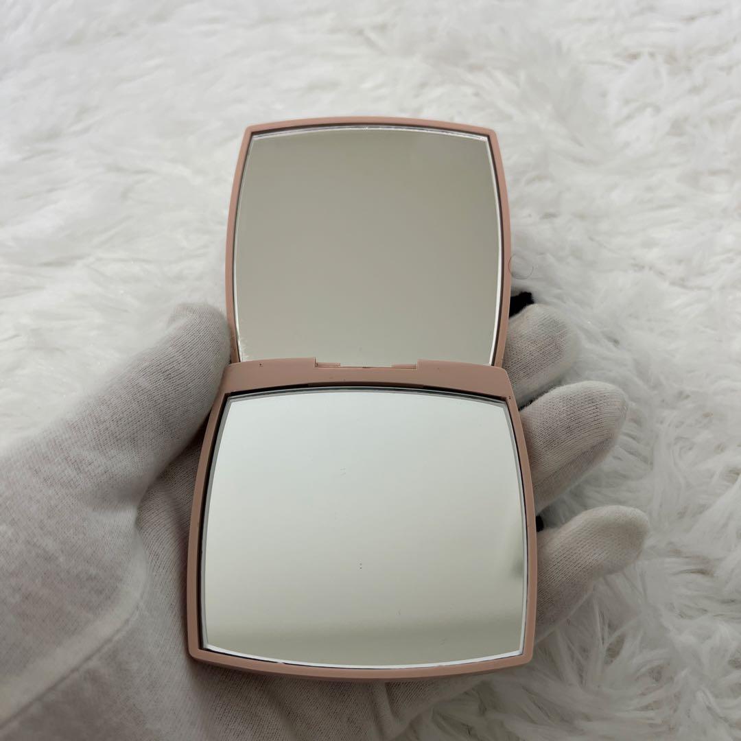 シャネル　CHANELコンパクトダブルミラー バレリーナ 111