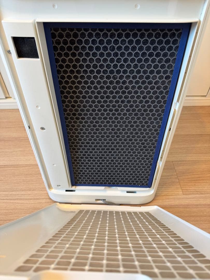 シャープ プラズマクラスター 加湿空気清浄機 KI-GS70-Ｗ 2018年製