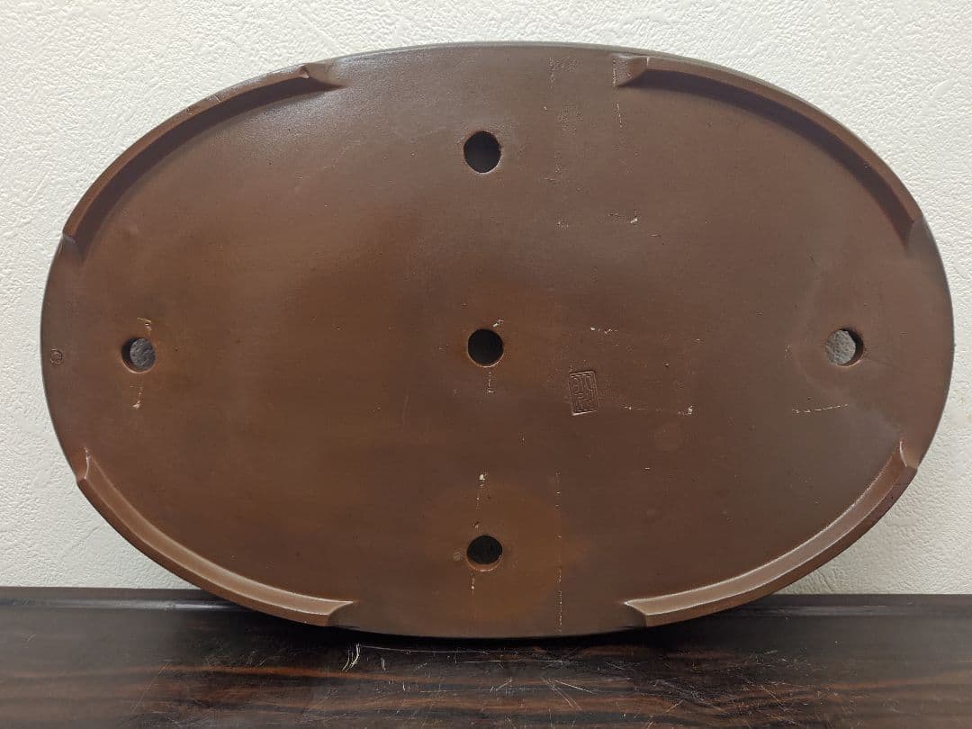 陶器製楕円形盆栽鉢 約40cm× 26cm×3.5cm　薄型・中型盆栽鉢　落款