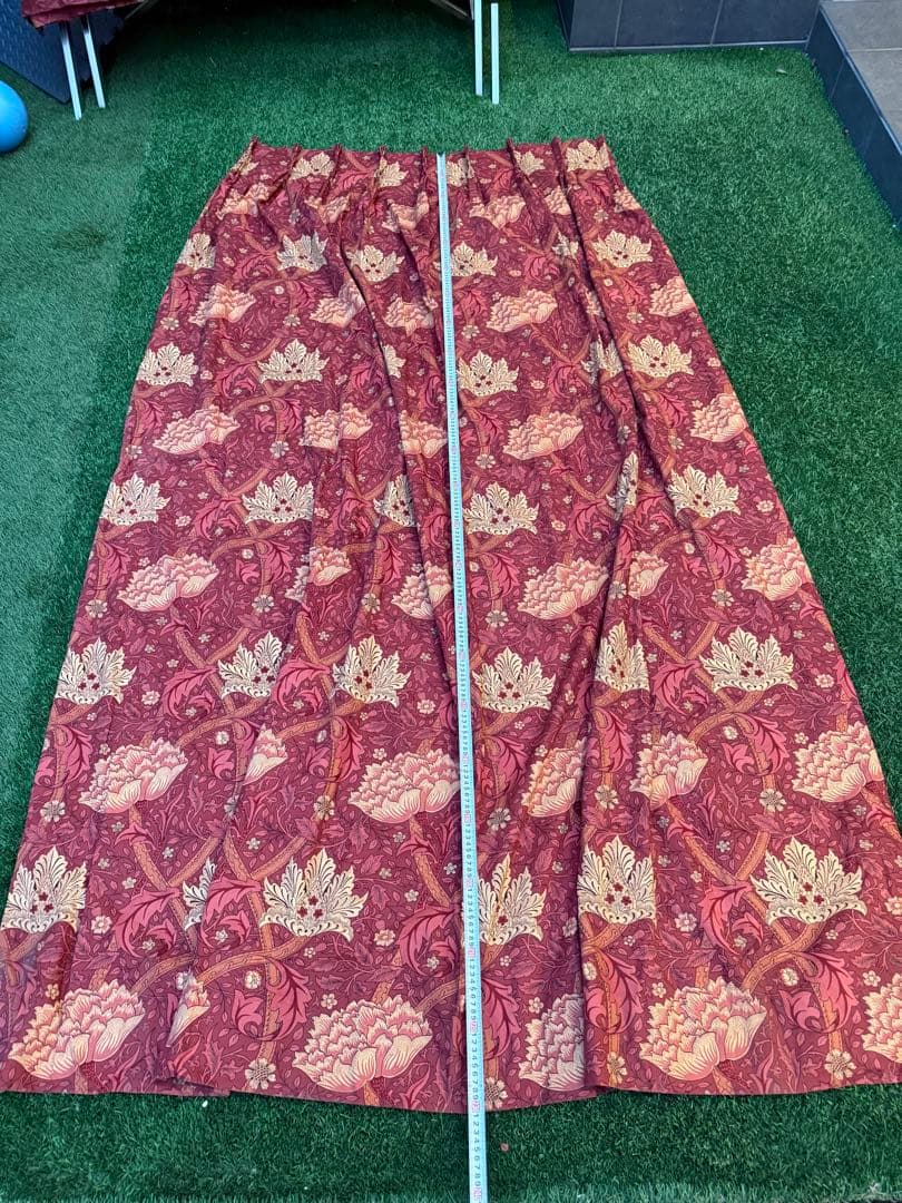 Morris & Co. 花柄ドレープカーテン