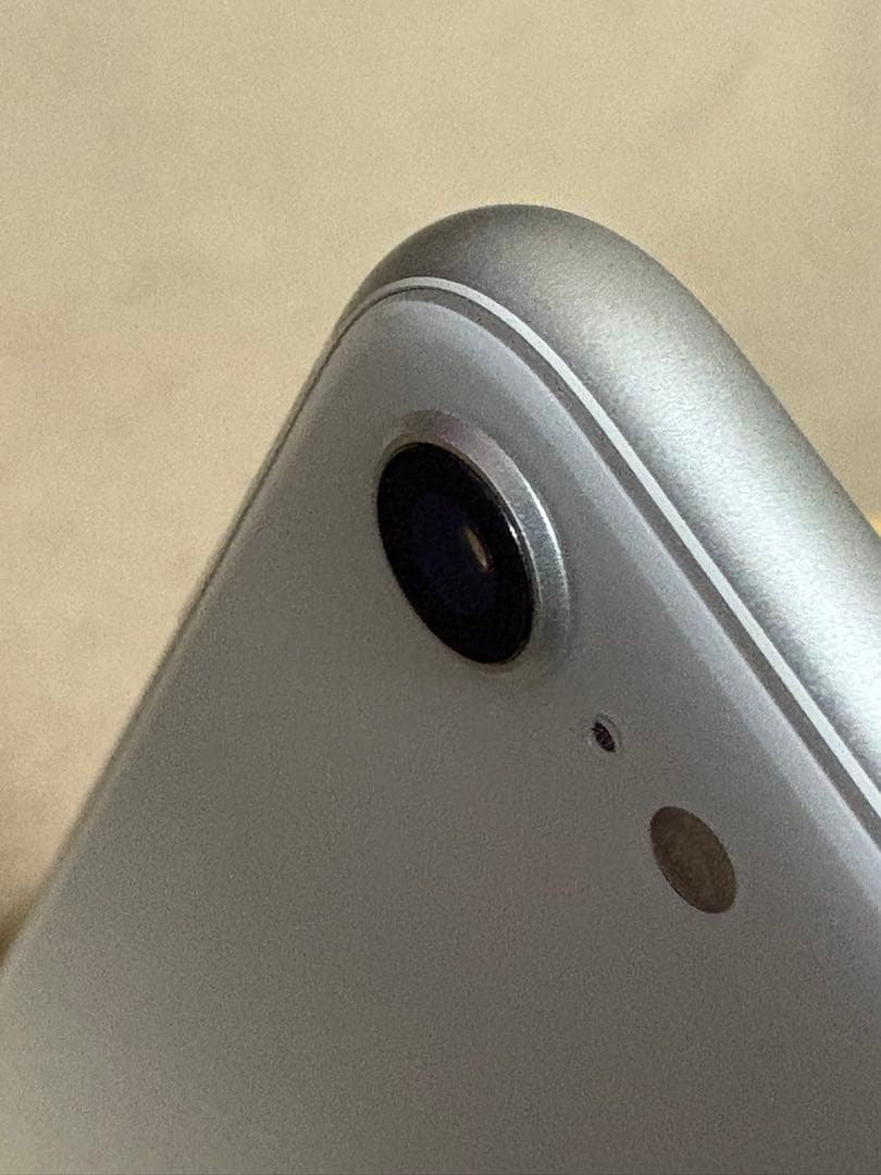 【美品】iPhone SE 第2世代 (SE2) 128GB ホワイト