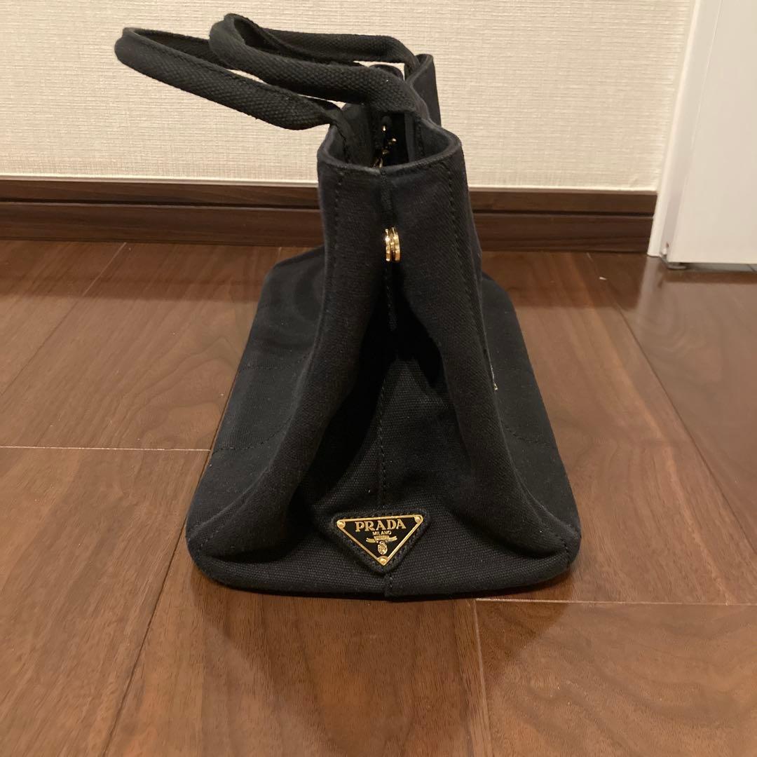 PRADA 黒 キャンバス