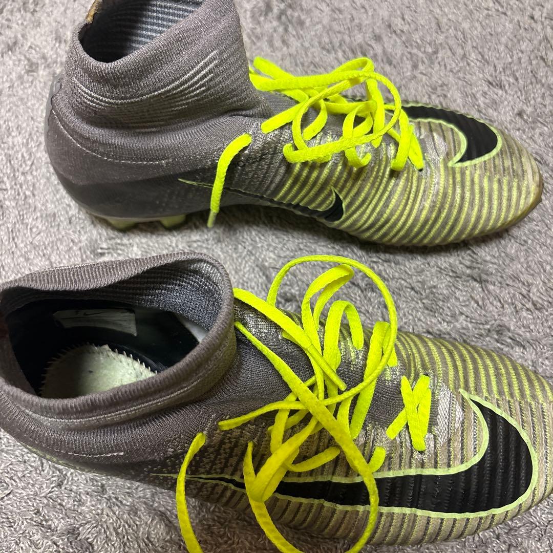 値*し様 サッカースパイク　マーキュリアル　スーパーフライ　v トップモデル　廃