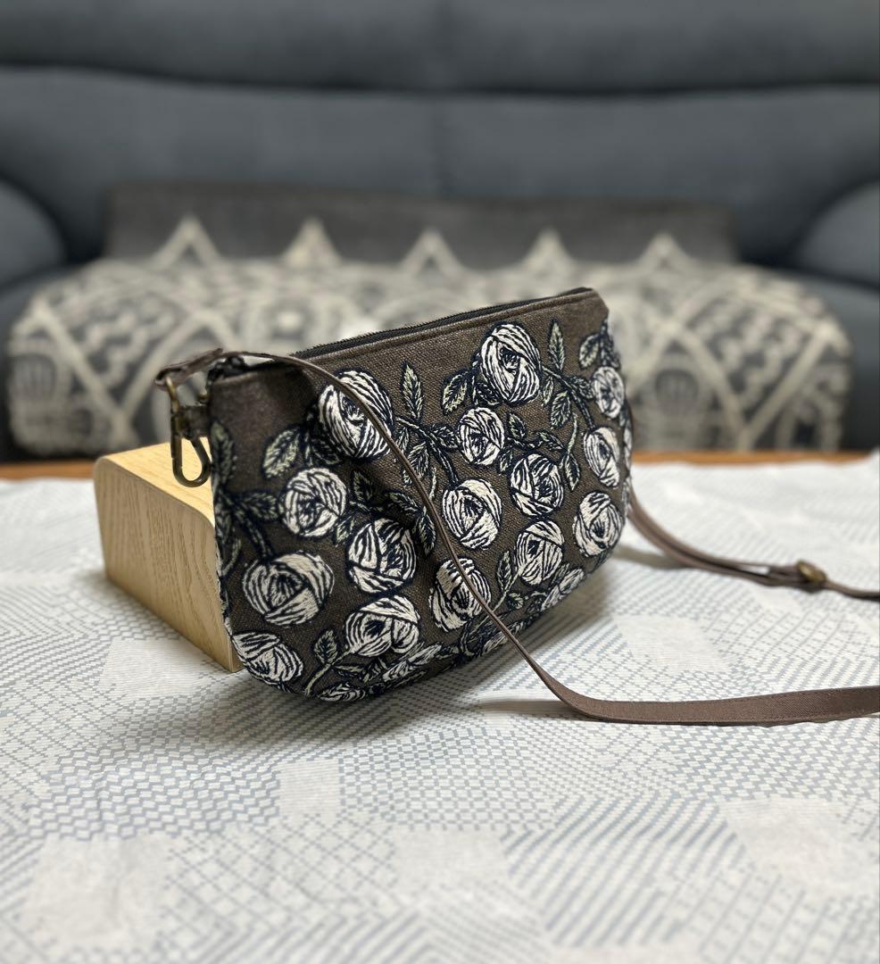 スペシャル価格＊ハンドメイド ミナペルホネン rosy コロりんポシェット