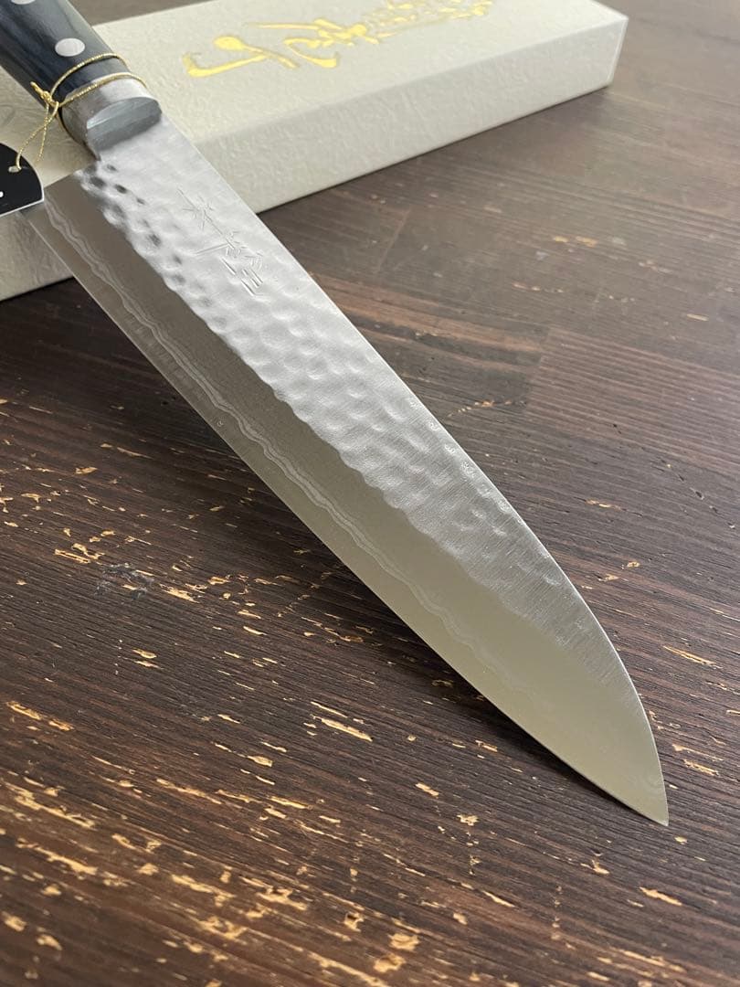 増谷刃物 訓平作 牛刀 VG10積層槌目 刻流 口金有 紺柄 アウトレット