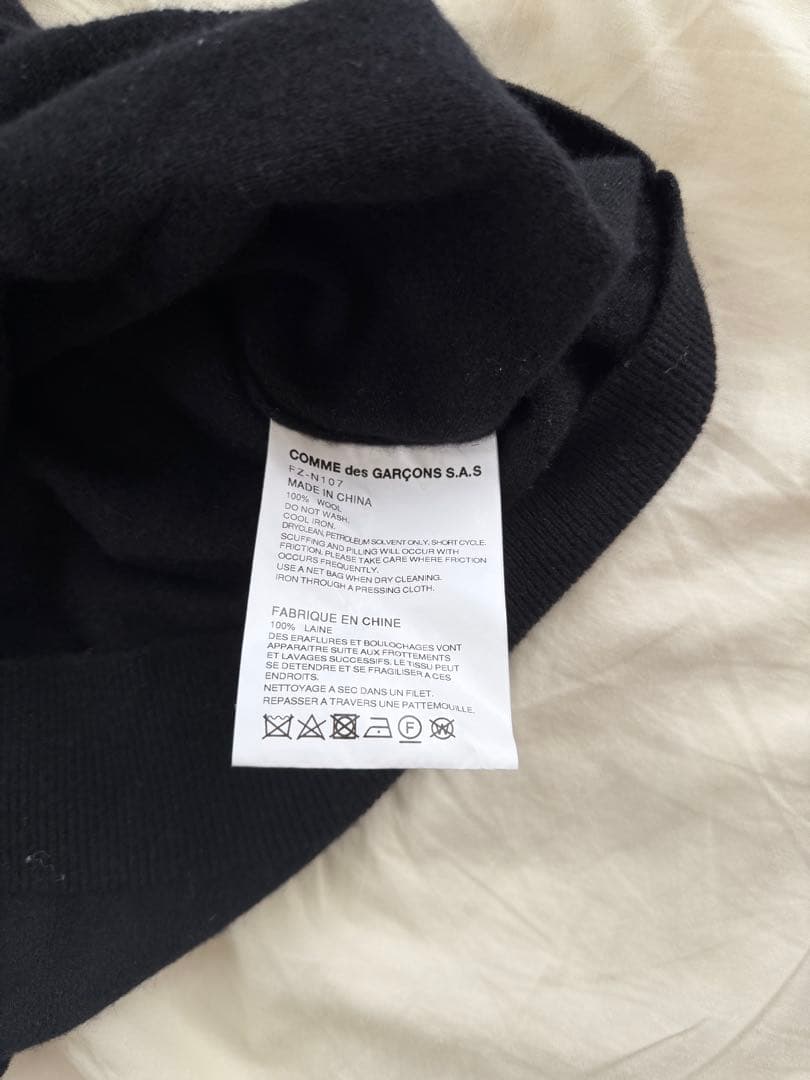 コムデギャルソン comme des garcons ブラック Vネックセーター