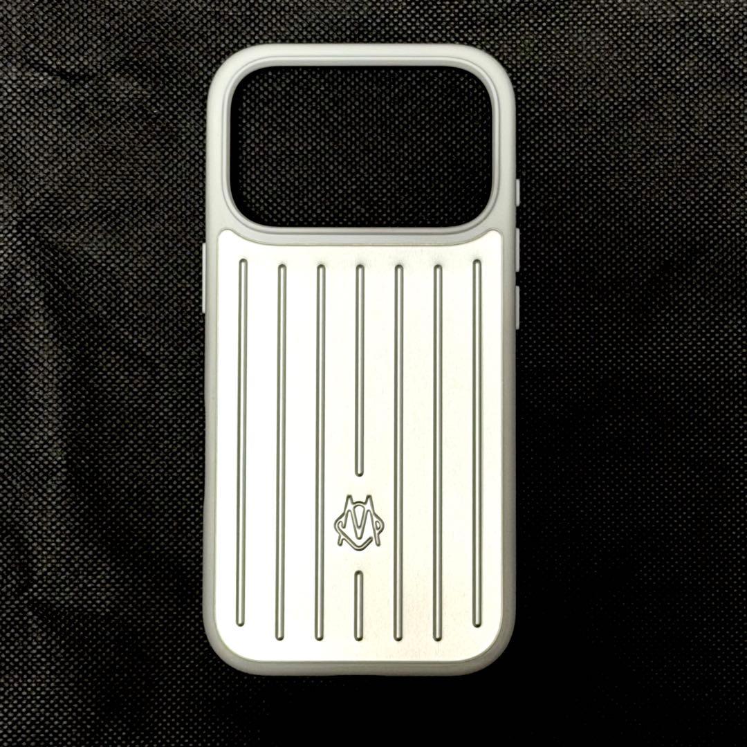 【正規品】RIMOWA iPhone17 Proケース シルバー
