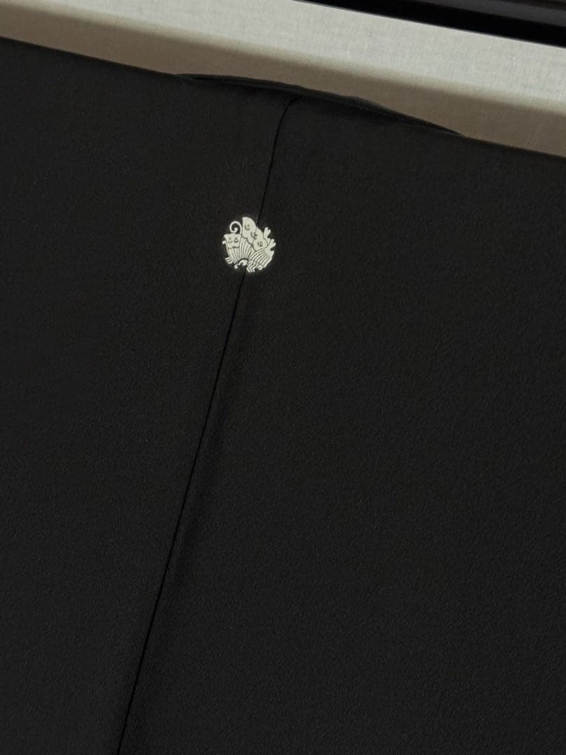 [ネピネピ] 黒留袖　正絹　比翼付き　紋入り　礼装　フォーマル　結婚式