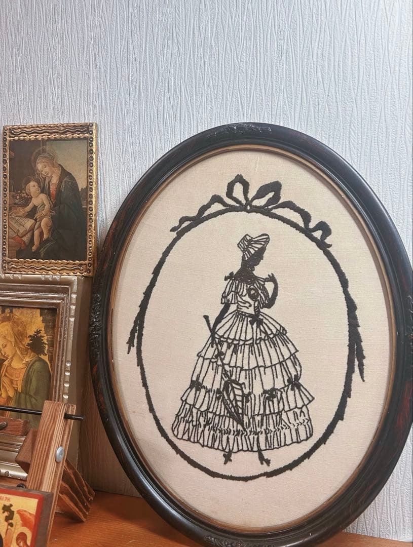 オーバルフレーム　イギリス　ヴィクトリアン シルエット刺繍　アンティーク