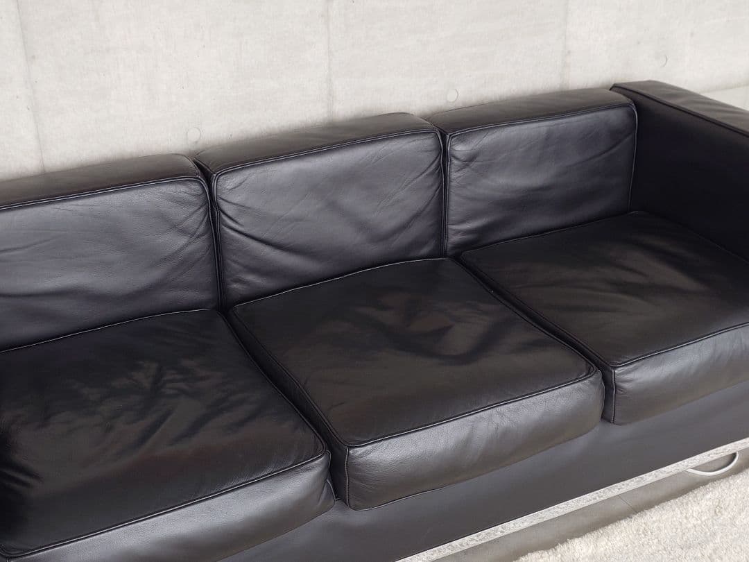 ル・コルビュジエLC2 3人掛け黒レザー IDC大塚 送料込 参考79.8万