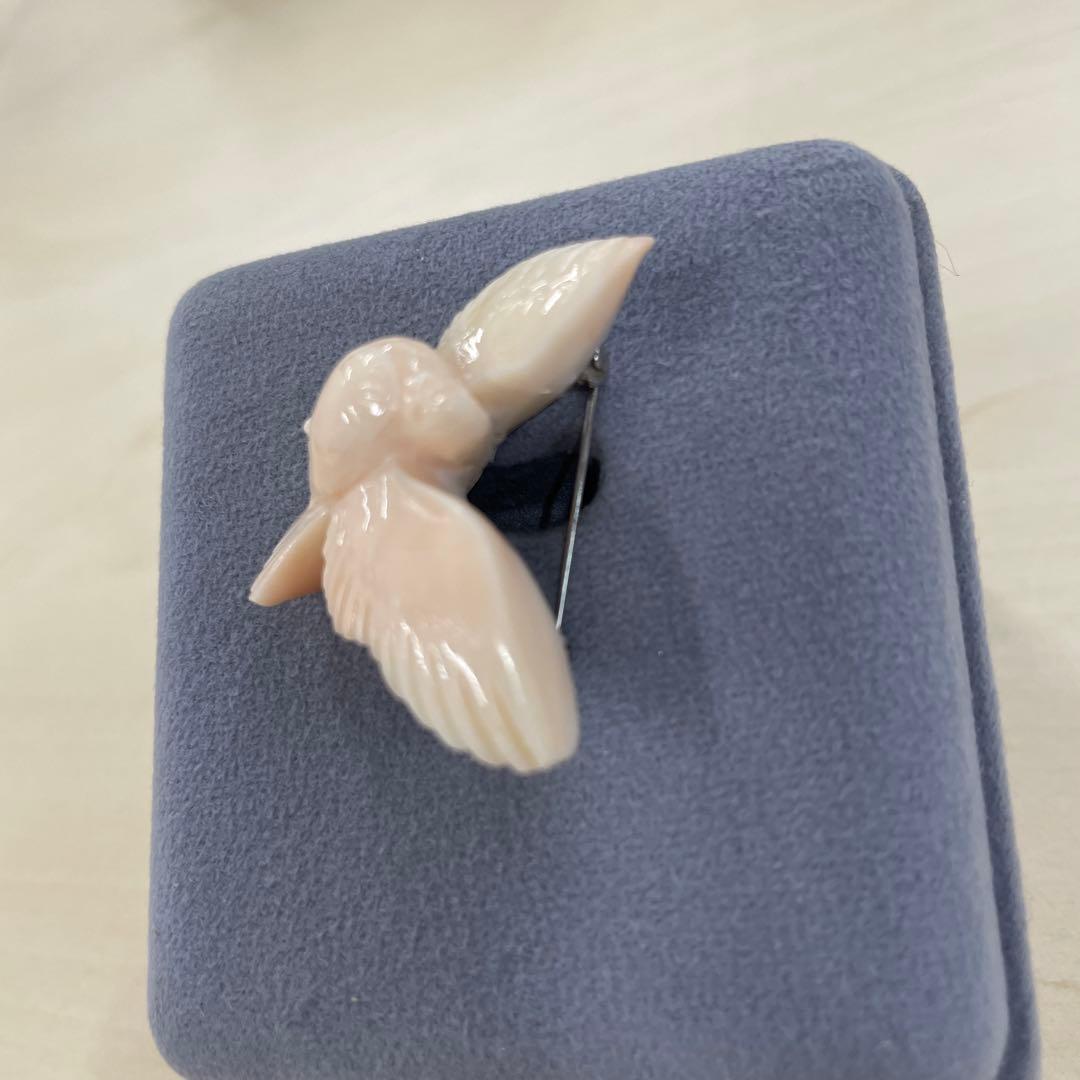 未使用　珊瑚　サンゴ　鳩の形状ブローチ ピンク珊瑚　イヤリング　淡いピンク