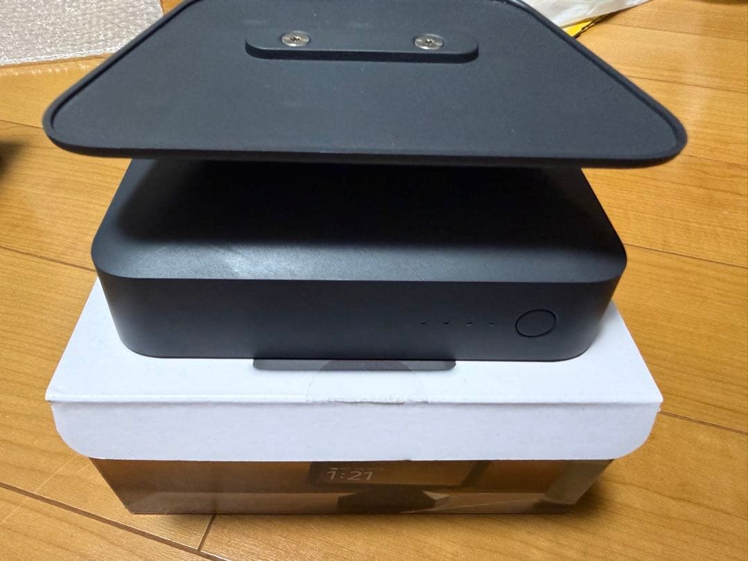 Echo Show 8第二世代ブラック 本体とACアダプターモバイルバッテリー