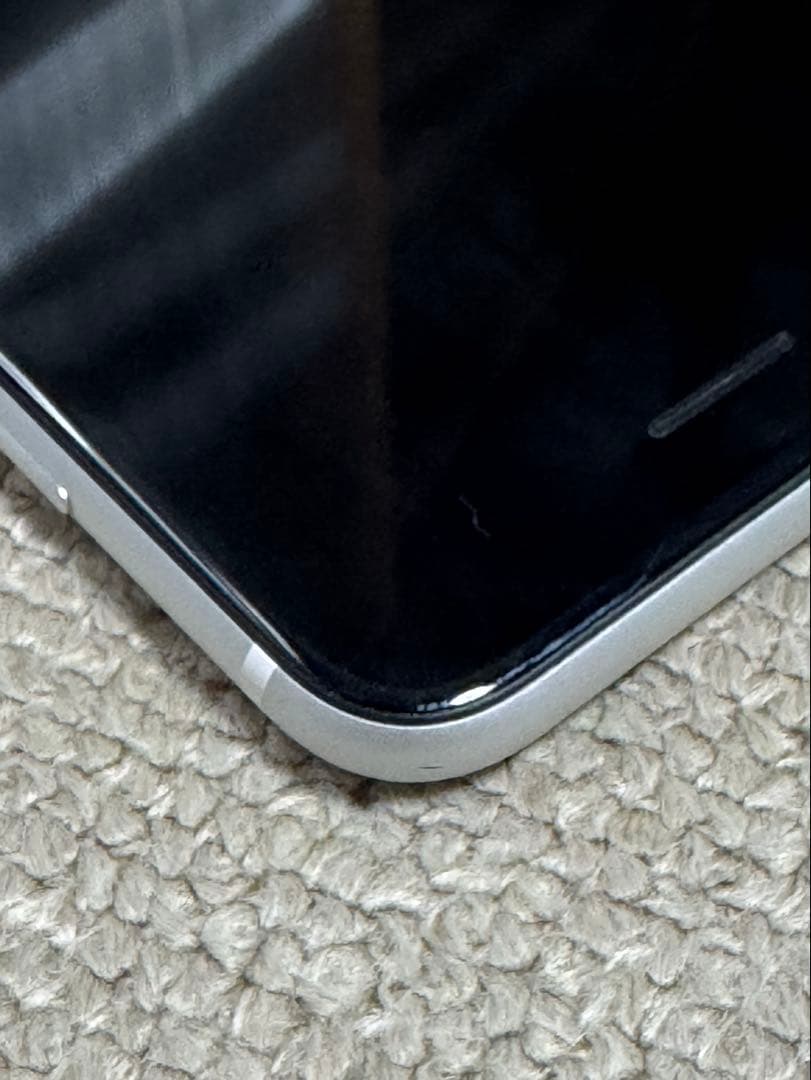 iPhone SE(第2世代) SIMフリー　64GB 白