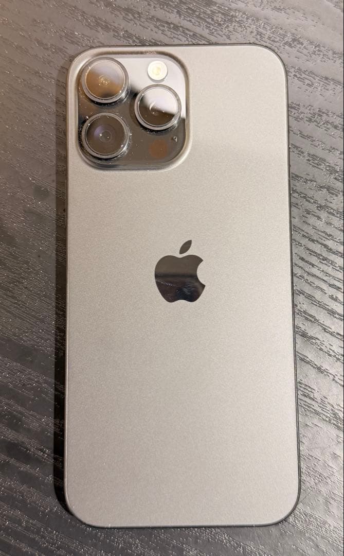 iPhone 16 Pro max ブラックチタニウム 256GB