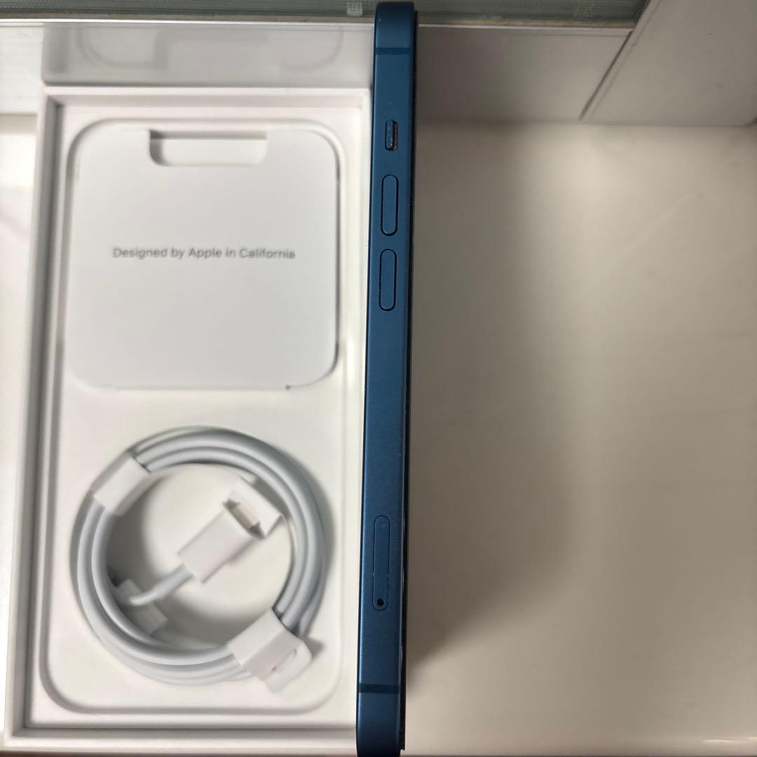 iPhone13 ブルー