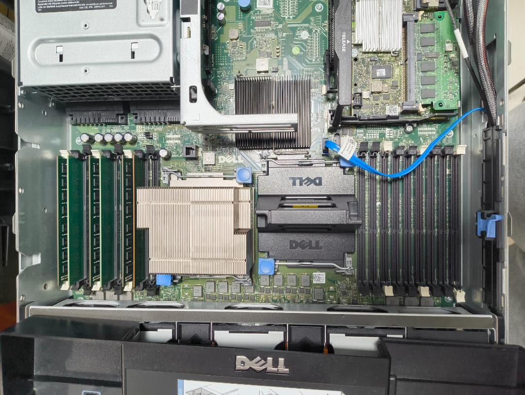 DELL Power Edge710 　ブレードサーバー